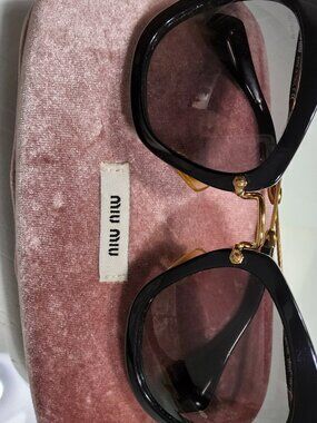 Miu Miu Sunglasses Women Black Cat Eye with pink velvet case